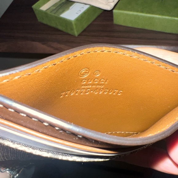 Gucci Beige and Brown GG Card Holder - Picture 4 of 7